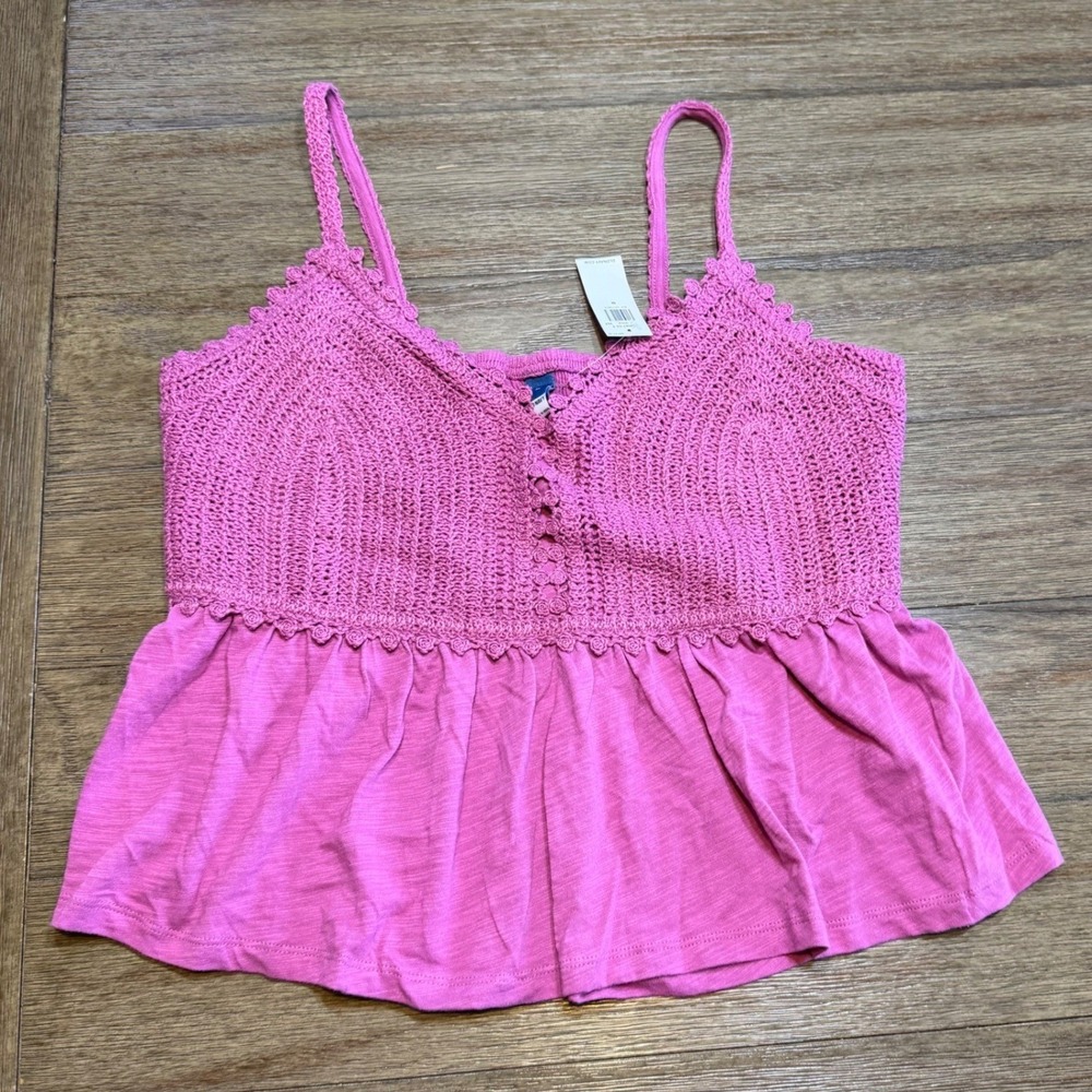 Old Navy Pink Crochet Peplum Cami Tank Top Smocked Back NWT Medium 748087-02-1‎